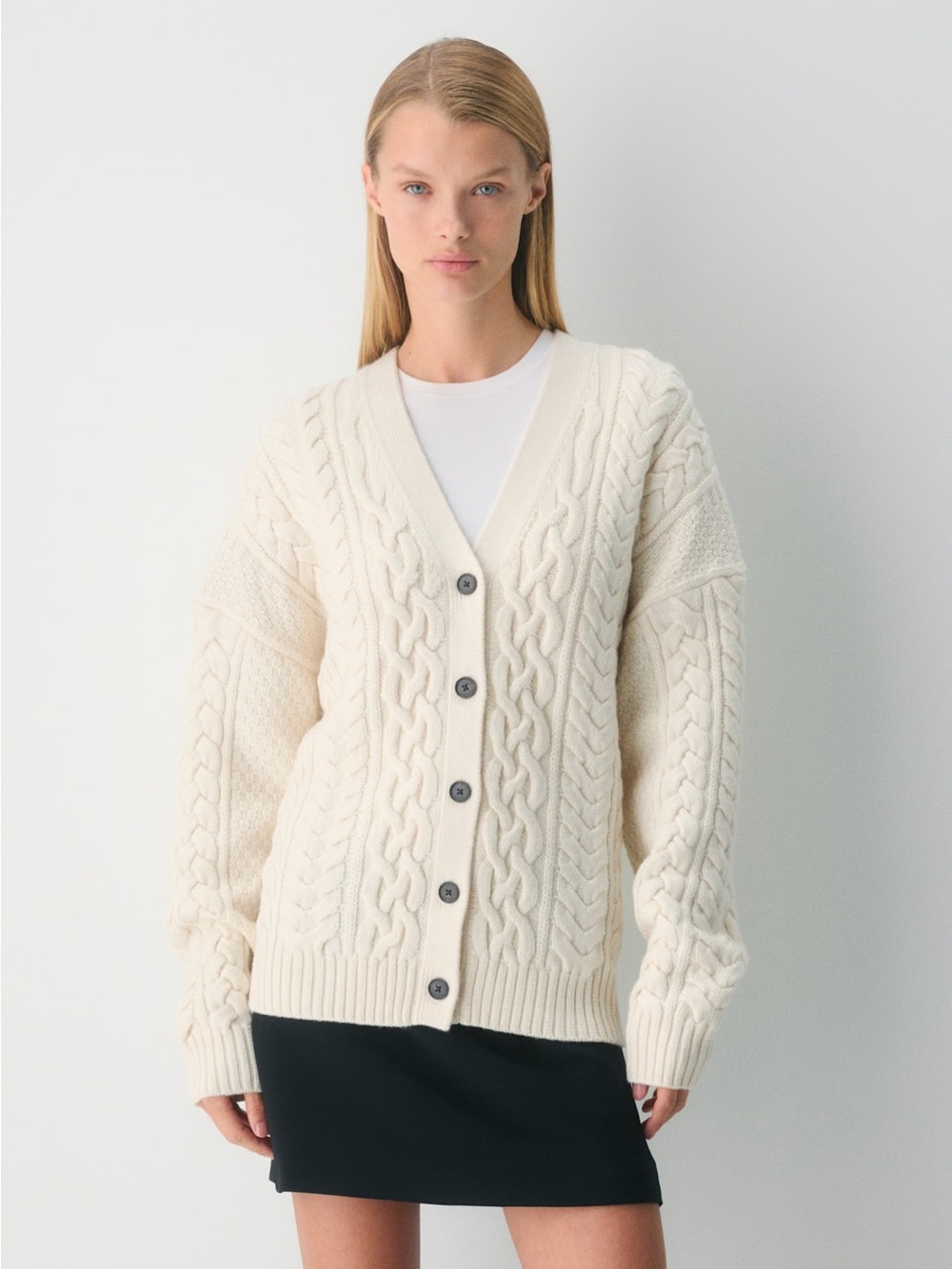 NWT - Aritzia Heritage Knit Merino Wool V-Neck Cardigan - Medium - Seaside Cream